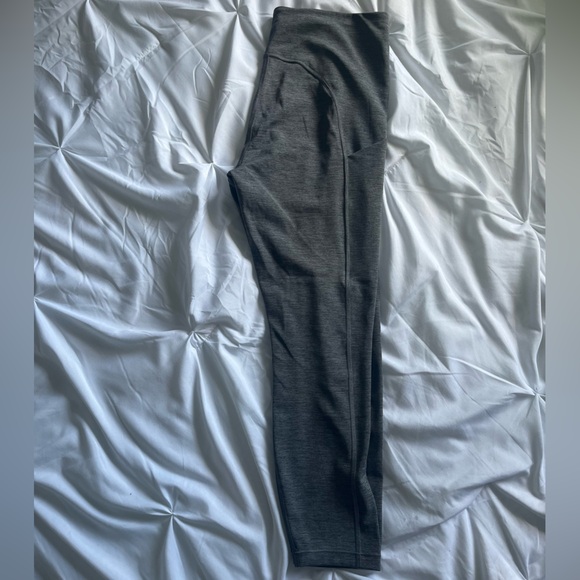 Athleta Ultimate Stash 7/8 Tights Leggings - Picture 3 of 4